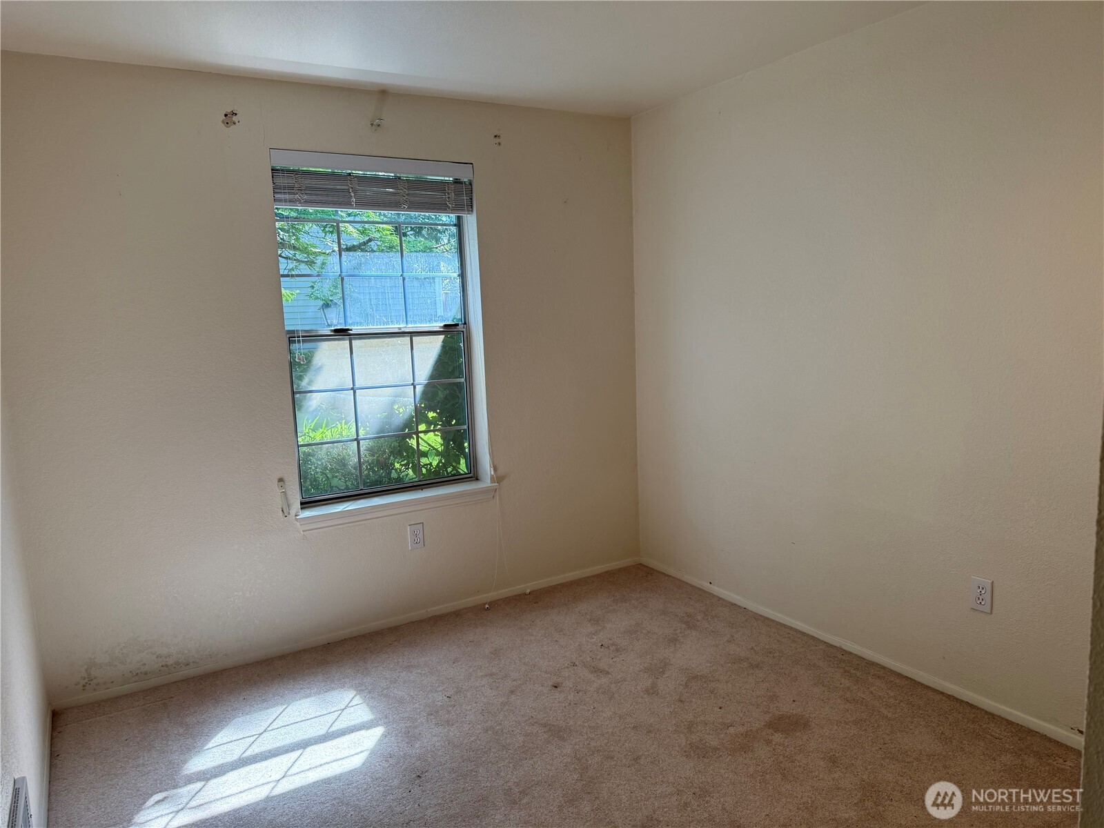 23960 58th Court #D-1, Kent, WA 99032