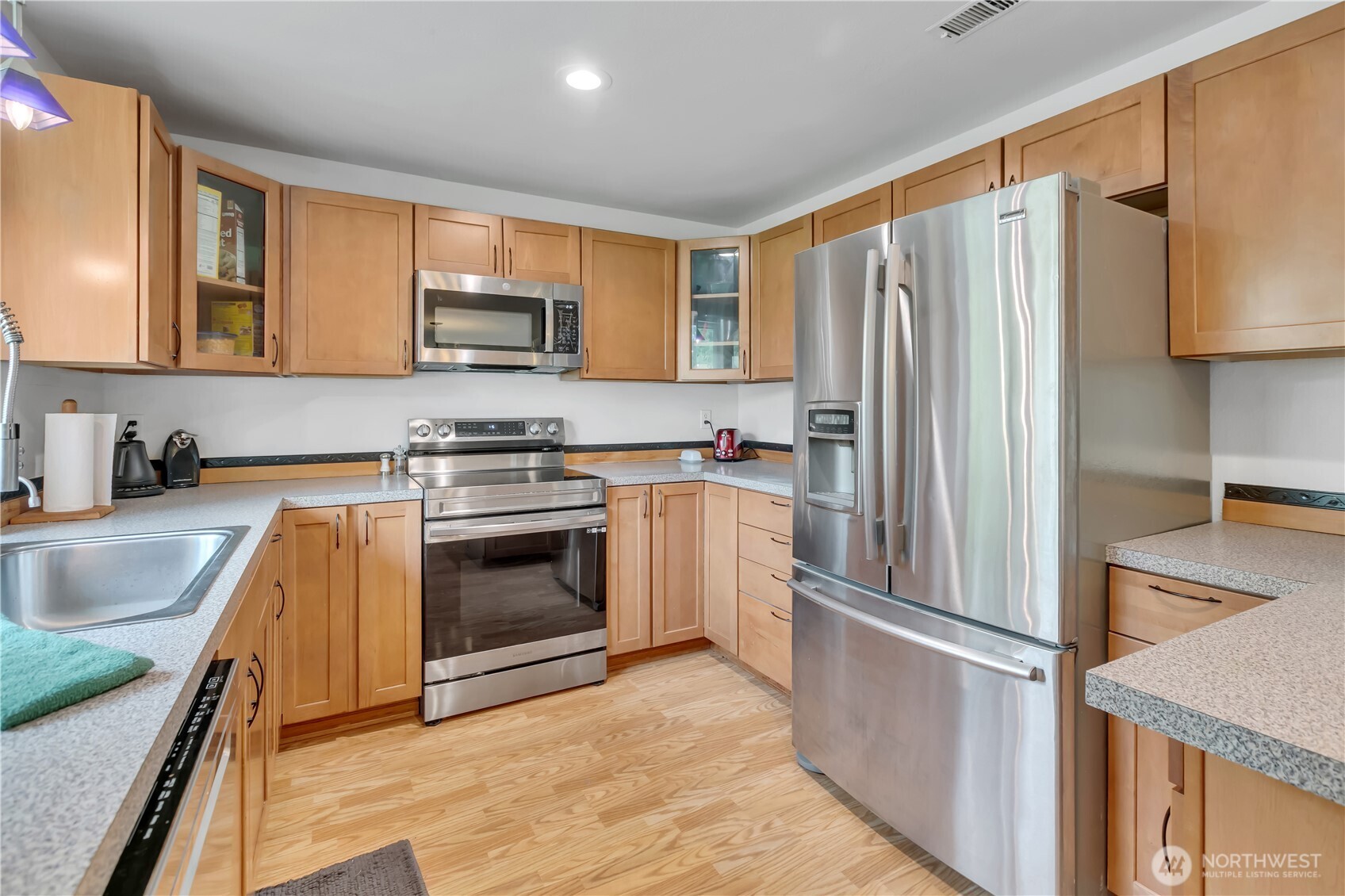 2419 Carlsbad Court , Puyallup, WA 98374