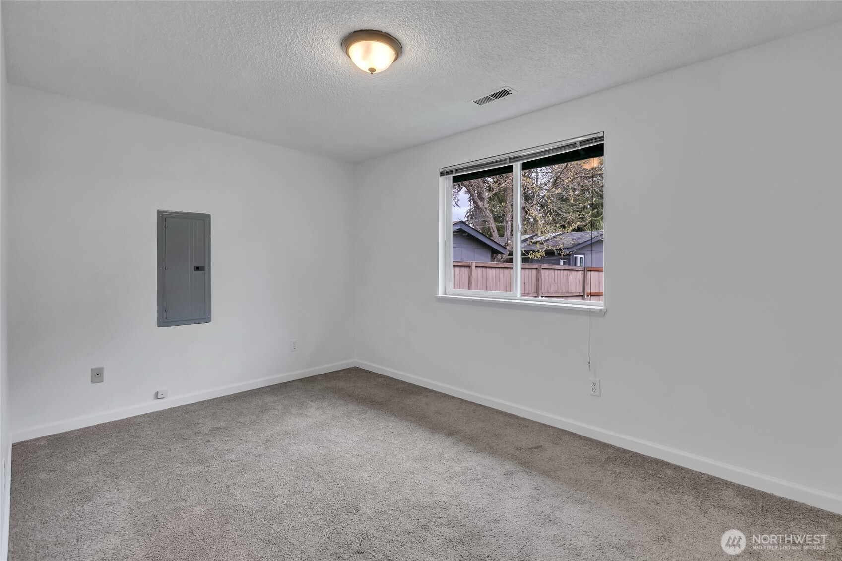 2419 Carlsbad Court , Puyallup, WA 98374
