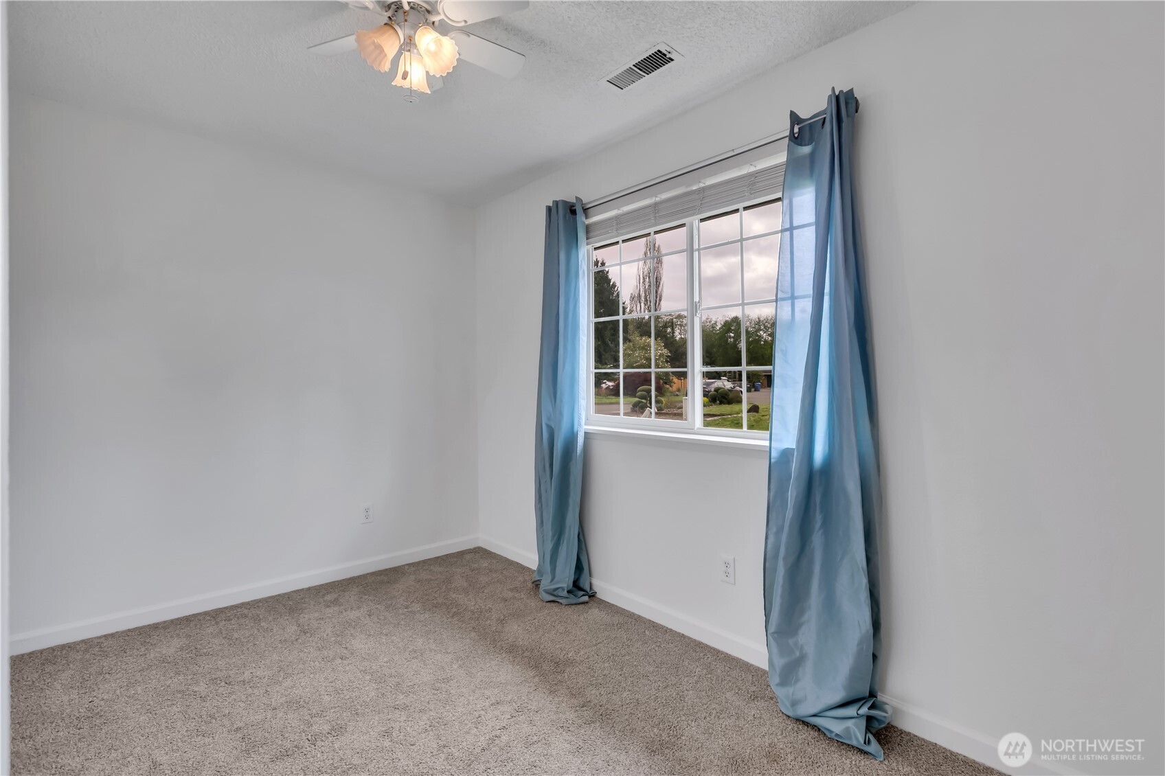 2419 Carlsbad Court , Puyallup, WA 98374