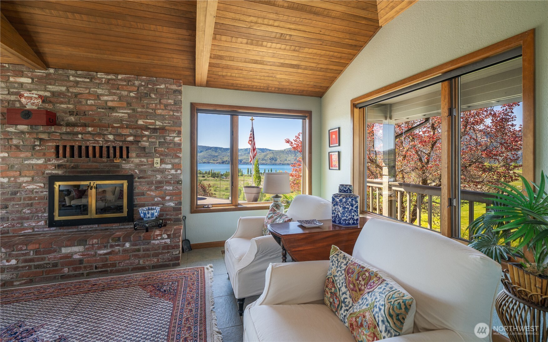 265 Proctor Blvd , Manson, WA 98831