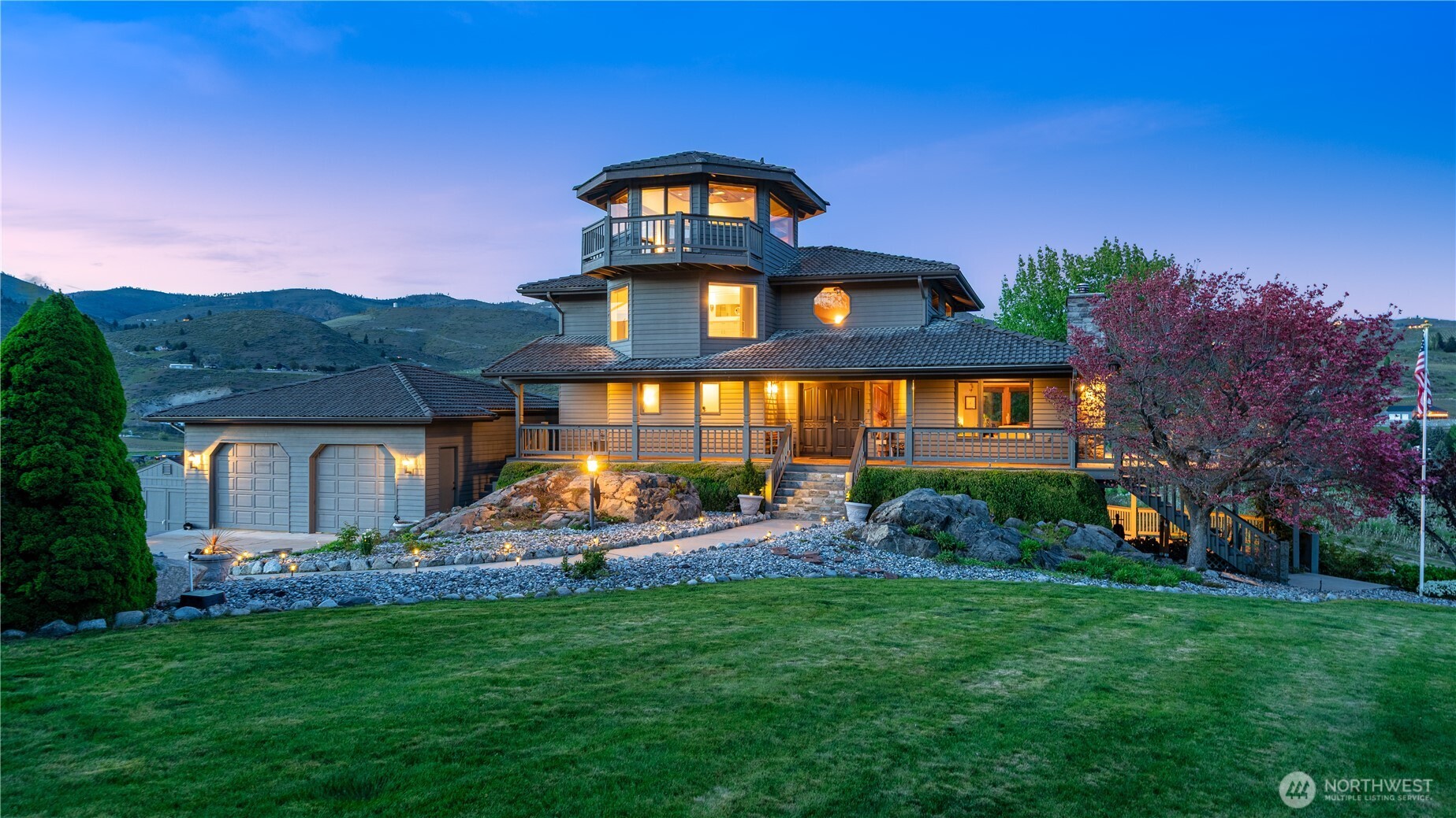 265 Proctor Blvd , Manson, WA 98831