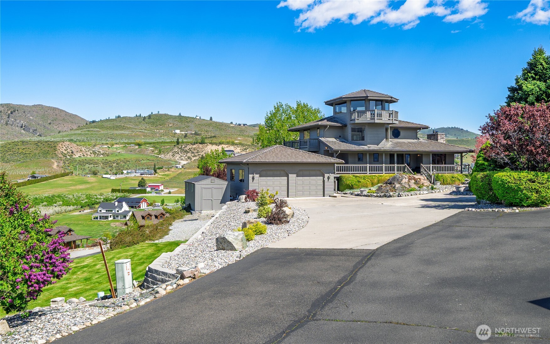 265 Proctor Blvd , Manson, WA 98831