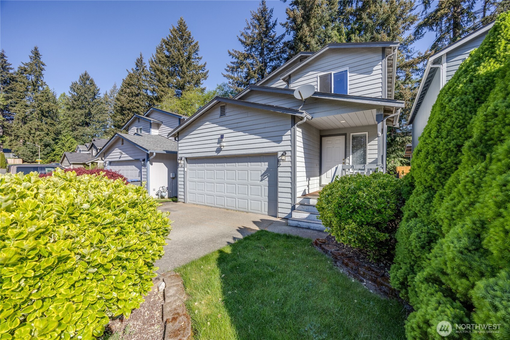 368 NW Grandstand Street , Bremerton, WA 98311