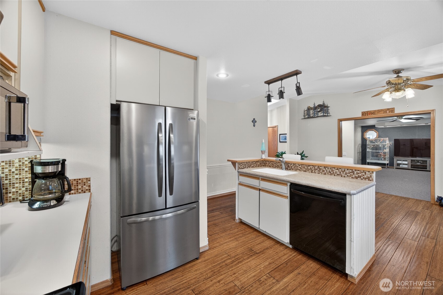 654 E Oak Tree Circle , Sequim, WA 98382