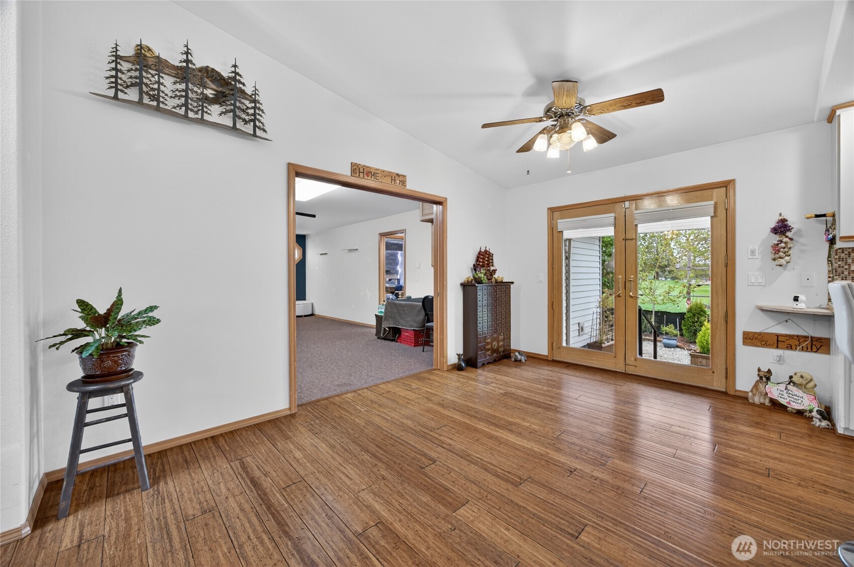 654 E Oak Tree Circle , Sequim, WA 98382