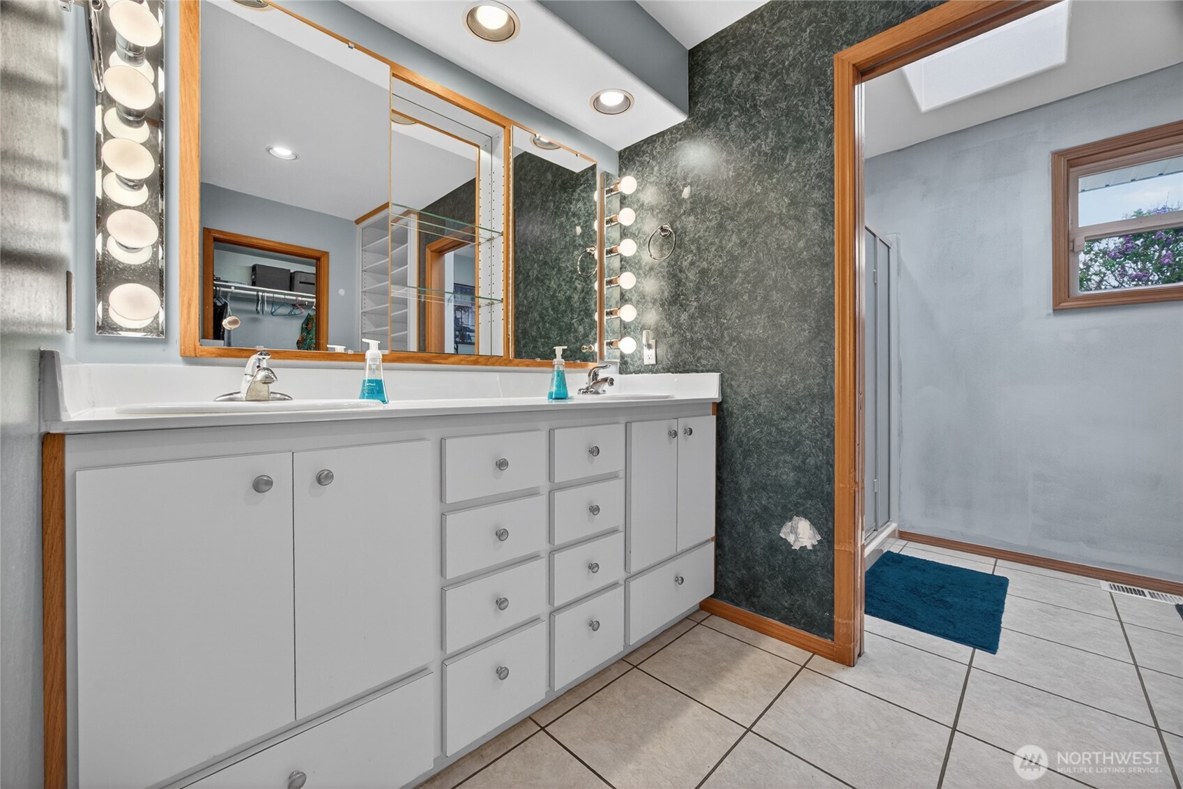 654 E Oak Tree Circle , Sequim, WA 98382