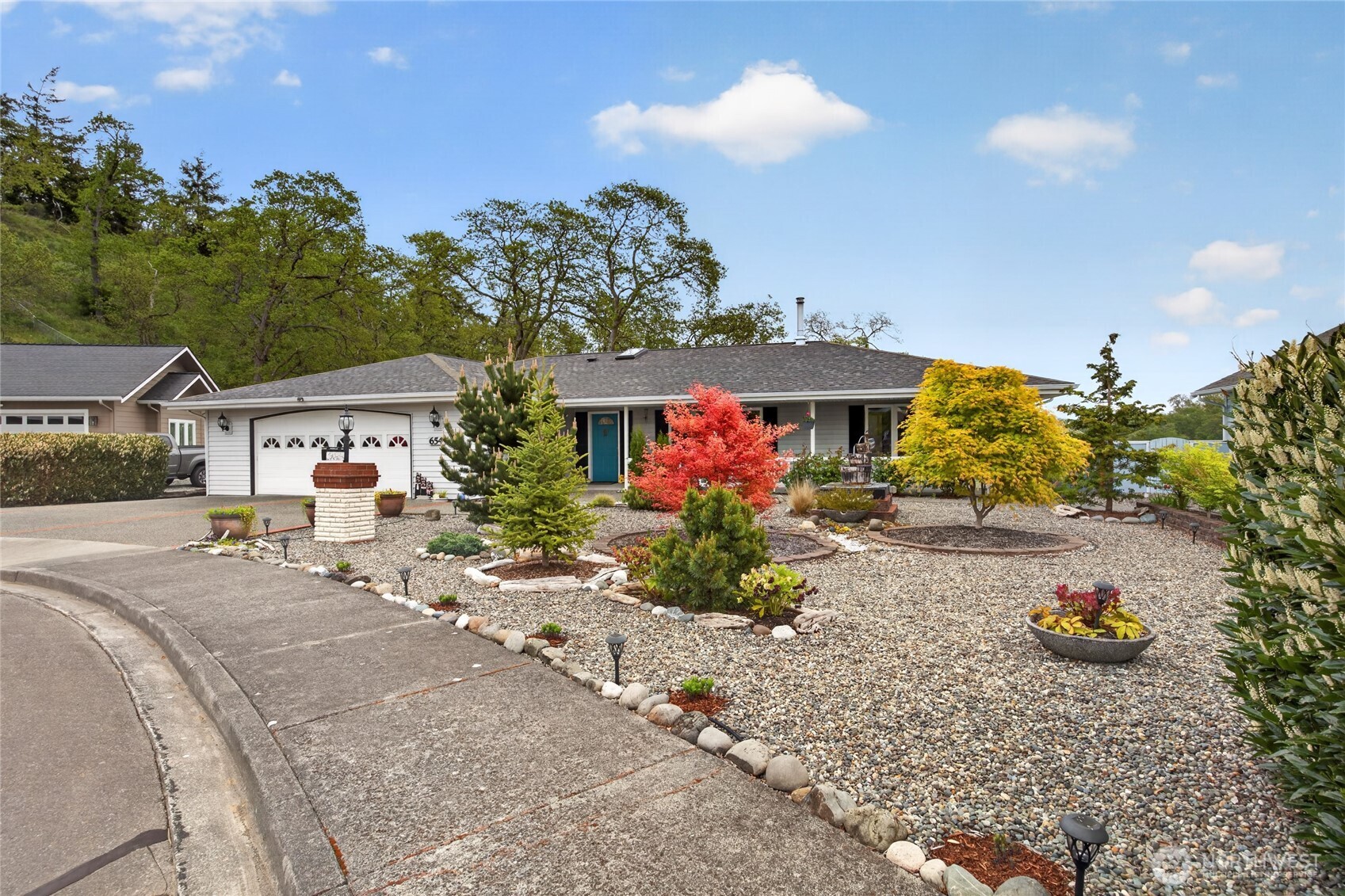 654 E Oak Tree Circle , Sequim, WA 98382