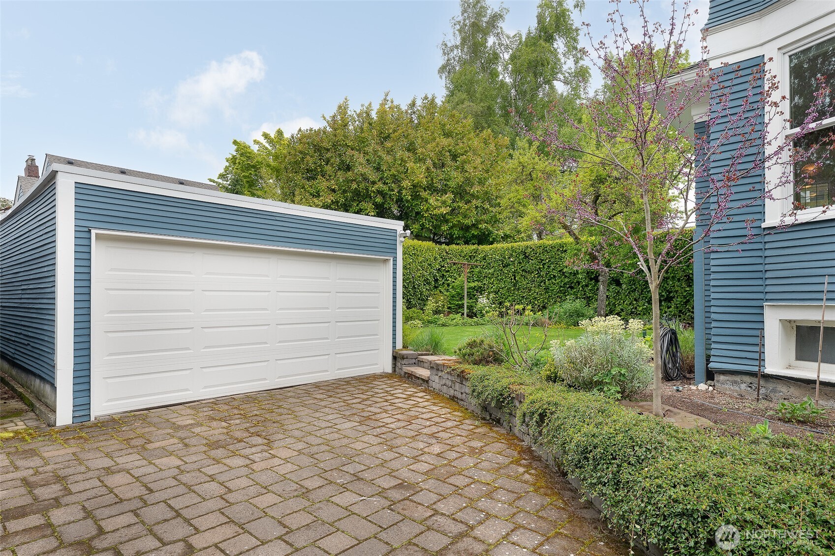 2523 32nd Avenue S, Seattle, WA 98144
