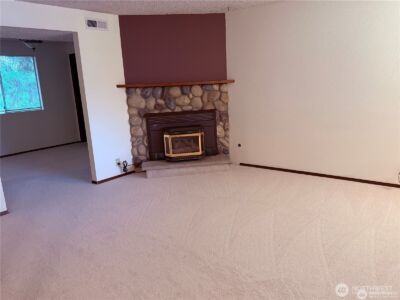 306 146th Place NE, Bellevue, WA 98007 - Photo 2