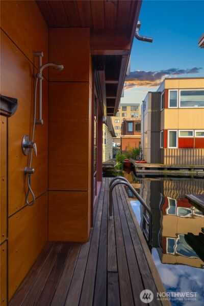 2339 Fairview Avenue E #L, Seattle, WA 98102 - Photo 29