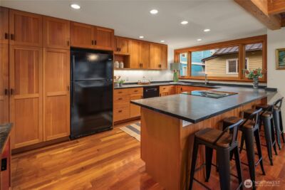 2339 Fairview Avenue E #L, Seattle, WA 98102 - Photo 10