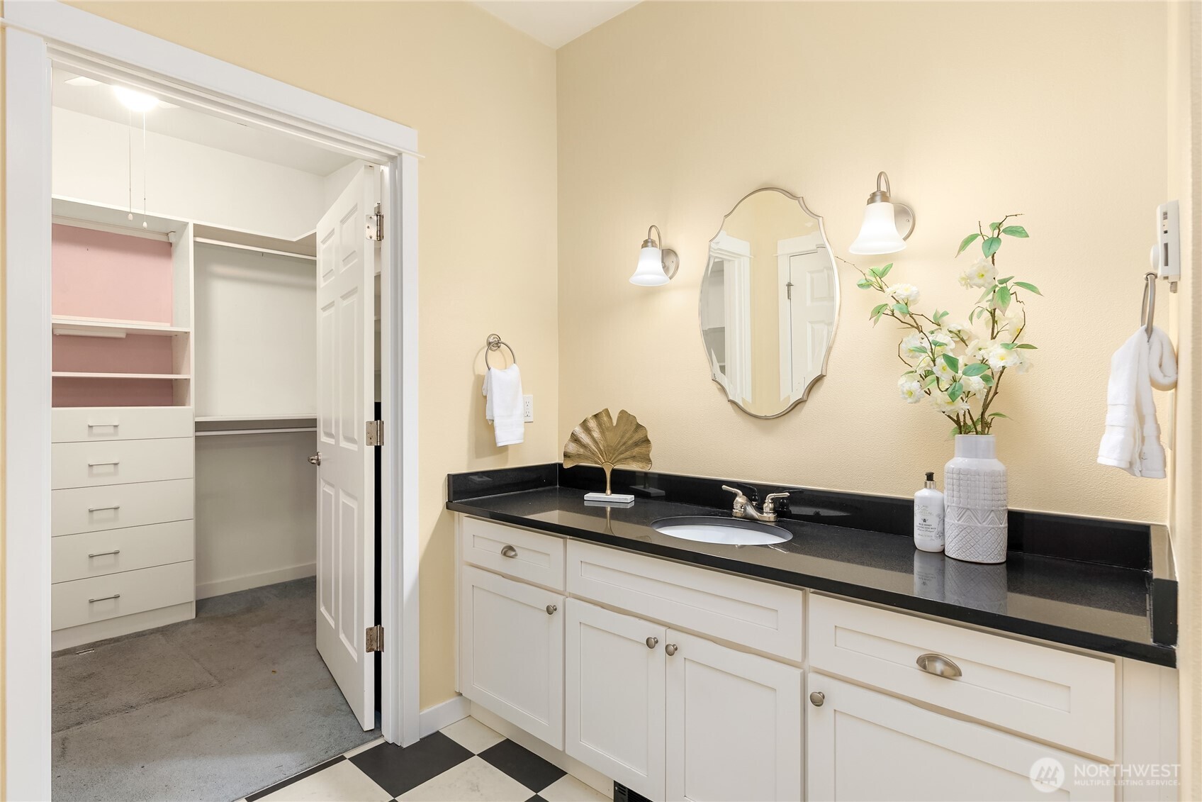 20367 Fortune Place NE, Poulsbo, WA 98370