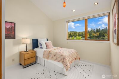 10403 NE Seaborn Road , Bainbridge Island, WA 98110-3173 - Photo 27