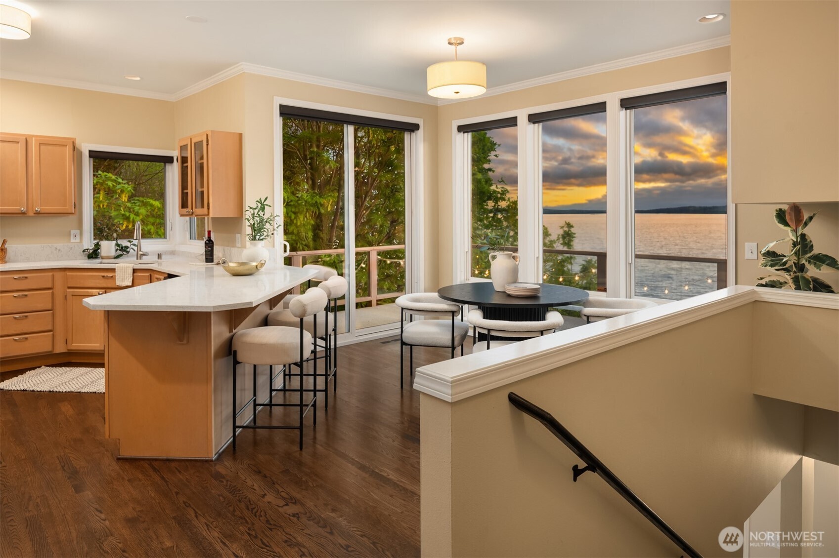 10835 Arroyo Beach Place SW, Seattle, WA 98146