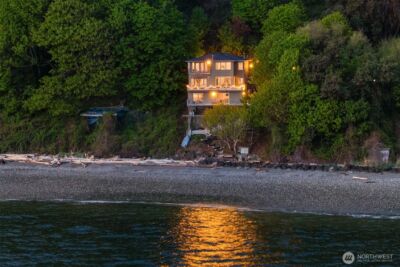 10835 Arroyo Beach Place SW, Seattle, WA 98146 - Photo 3