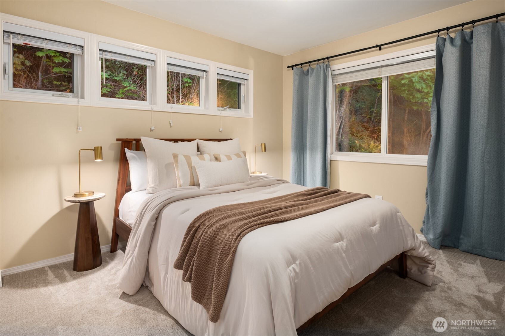 10835 Arroyo Beach Place SW, Seattle, WA 98146