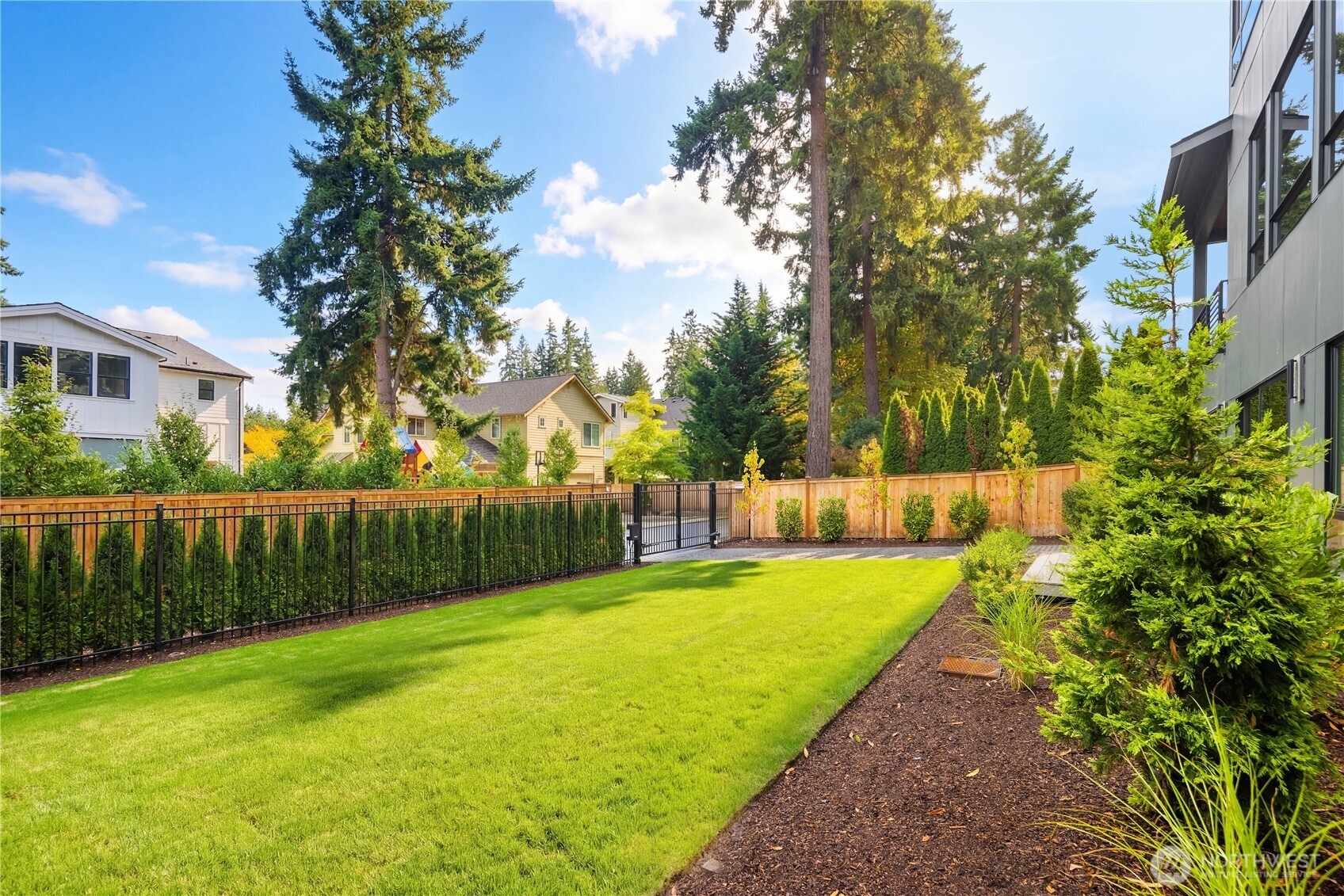 1630 104th Avenue SE, Bellevue, WA 98004