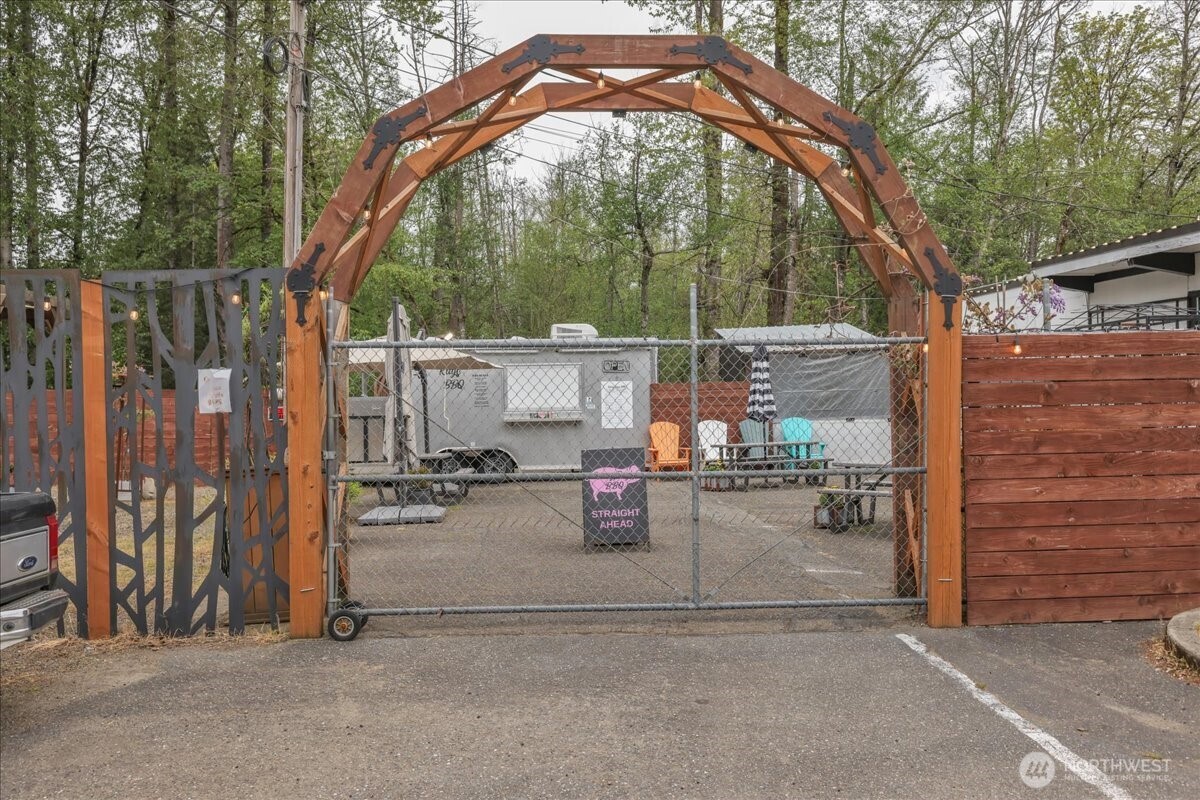 23611 NE State Route 3 , Belfair, WA 98528