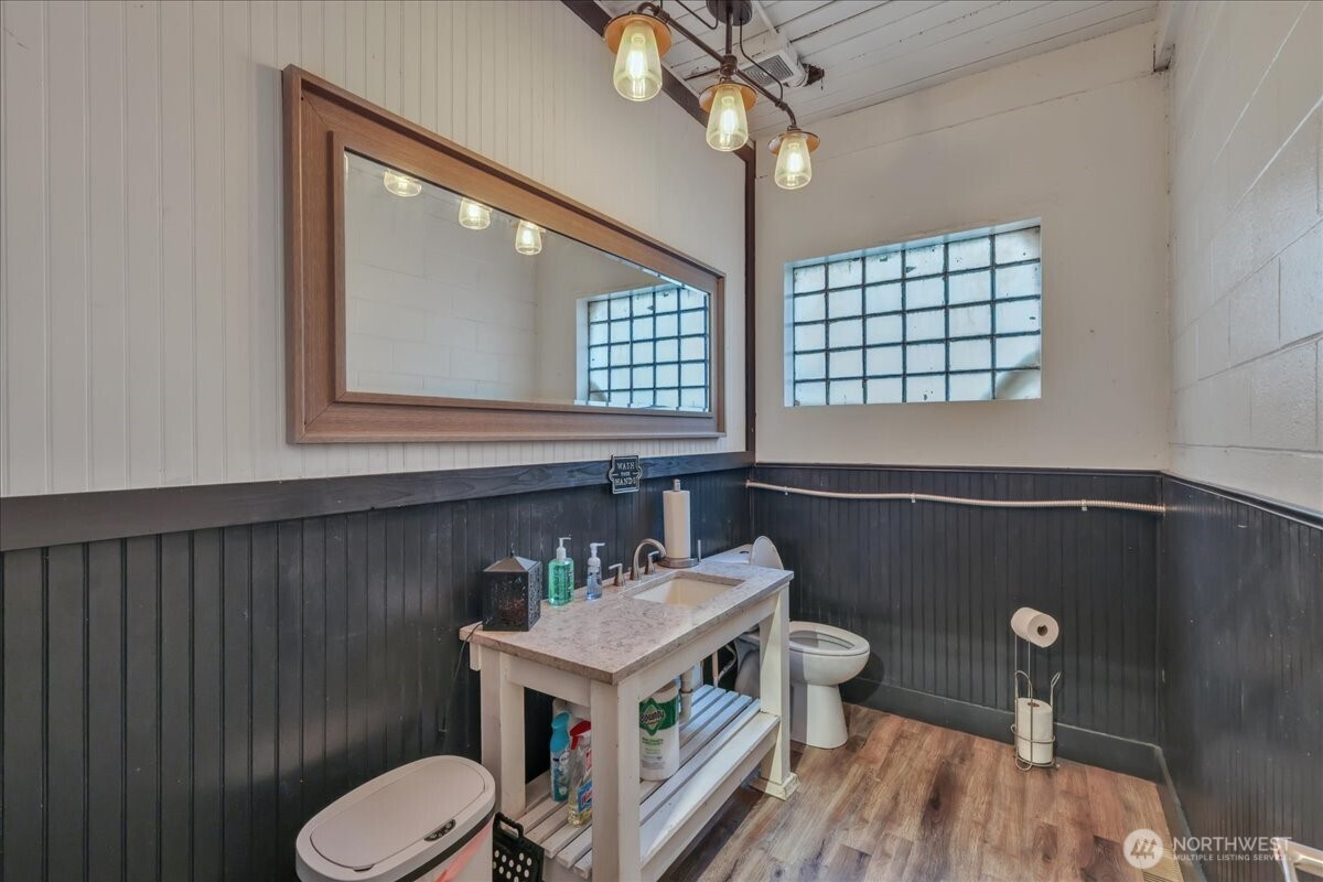 23611 NE State Route 3 , Belfair, WA 98528