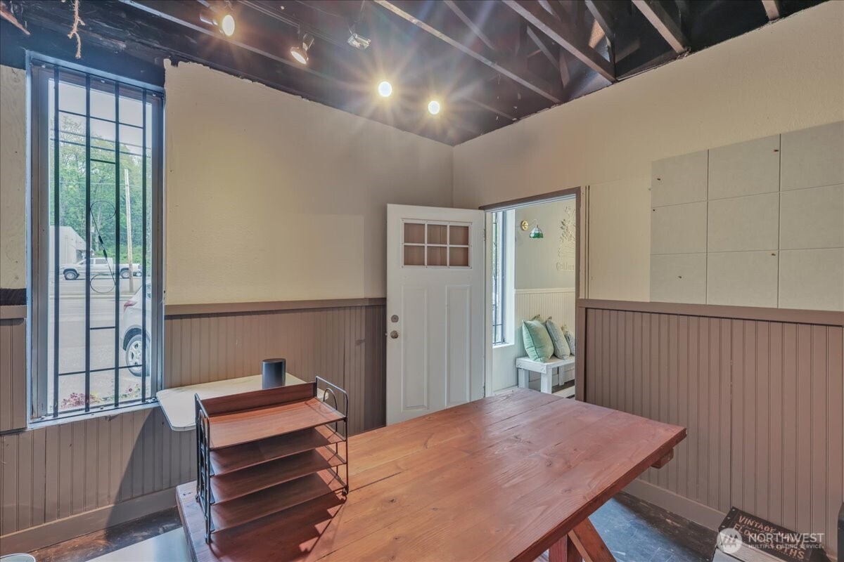 23611 NE State Route 3 , Belfair, WA 98528