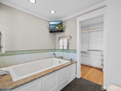 603 Warren Avenue , Everett, WA 98201 - Photo 20