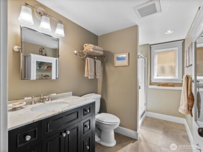 603 Warren Avenue , Everett, WA 98201 - Photo 23