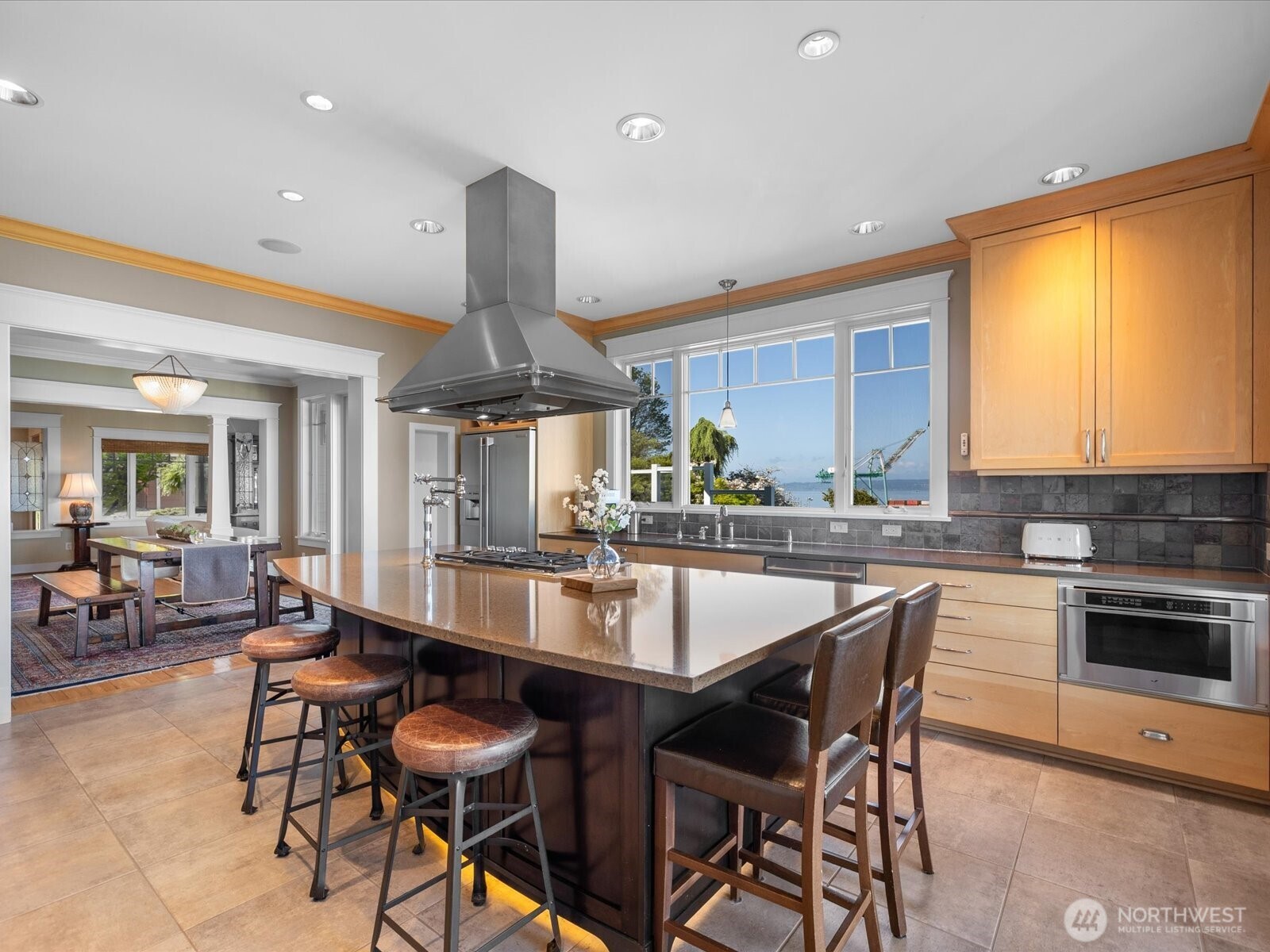 603 Warren Avenue , Everett, WA 98201