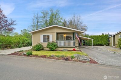 900 NE Saturn Lane , Bremerton, WA 98311