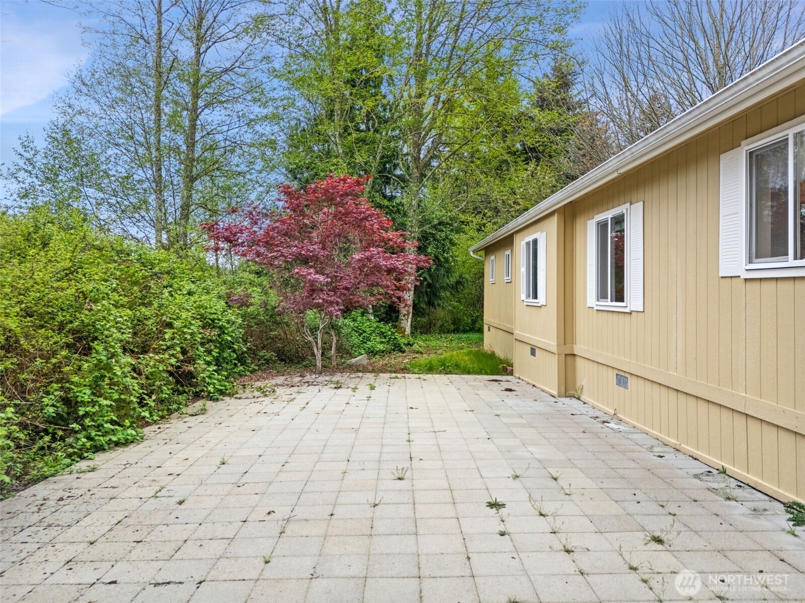 900 NE Saturn Lane , Bremerton, WA 98311
