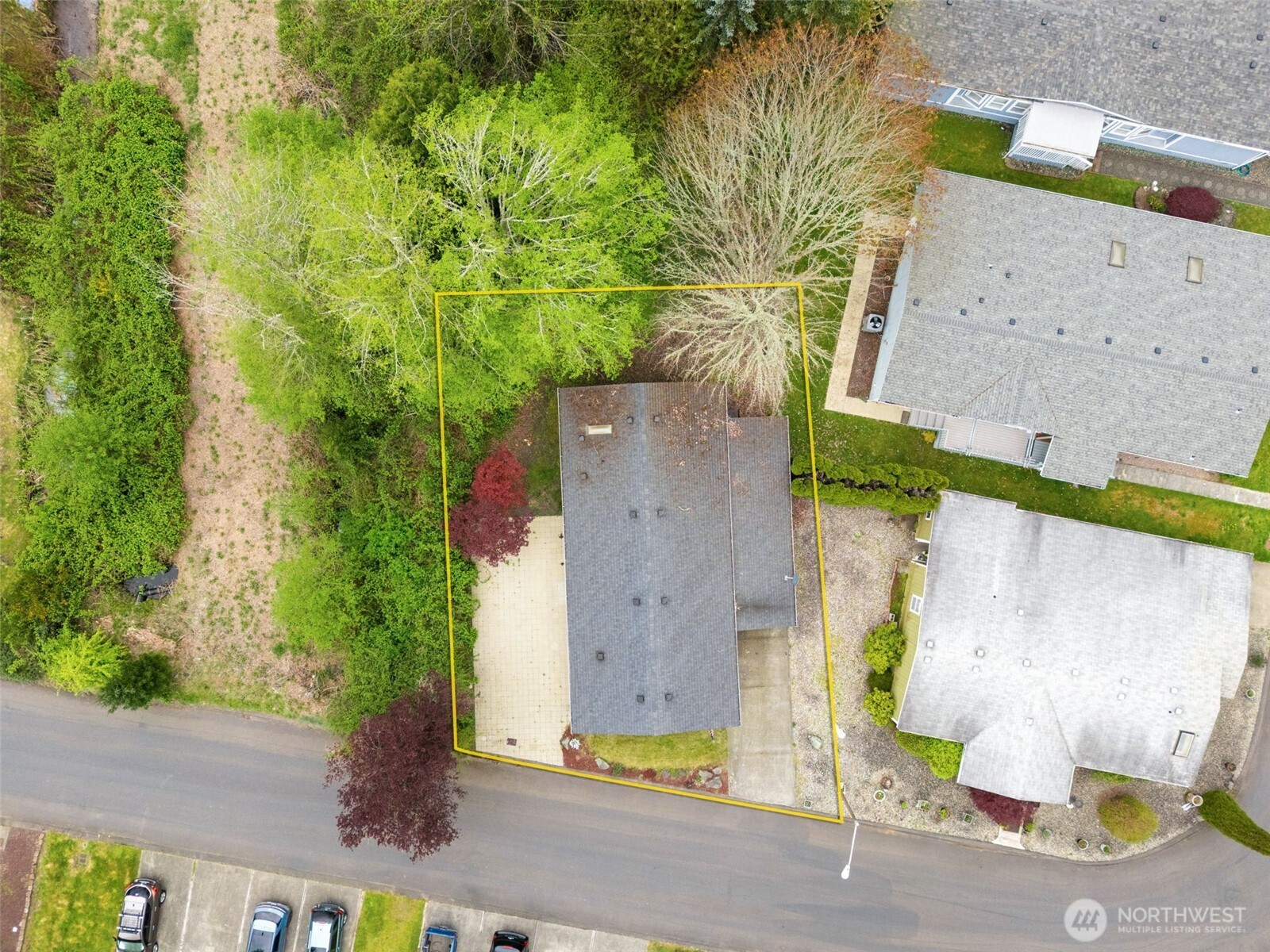 900 NE Saturn Lane , Bremerton, WA 98311