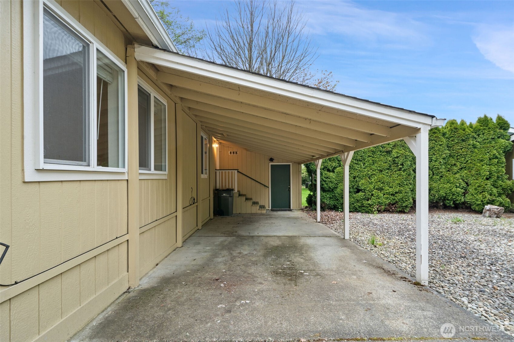 900 NE Saturn Lane , Bremerton, WA 98311