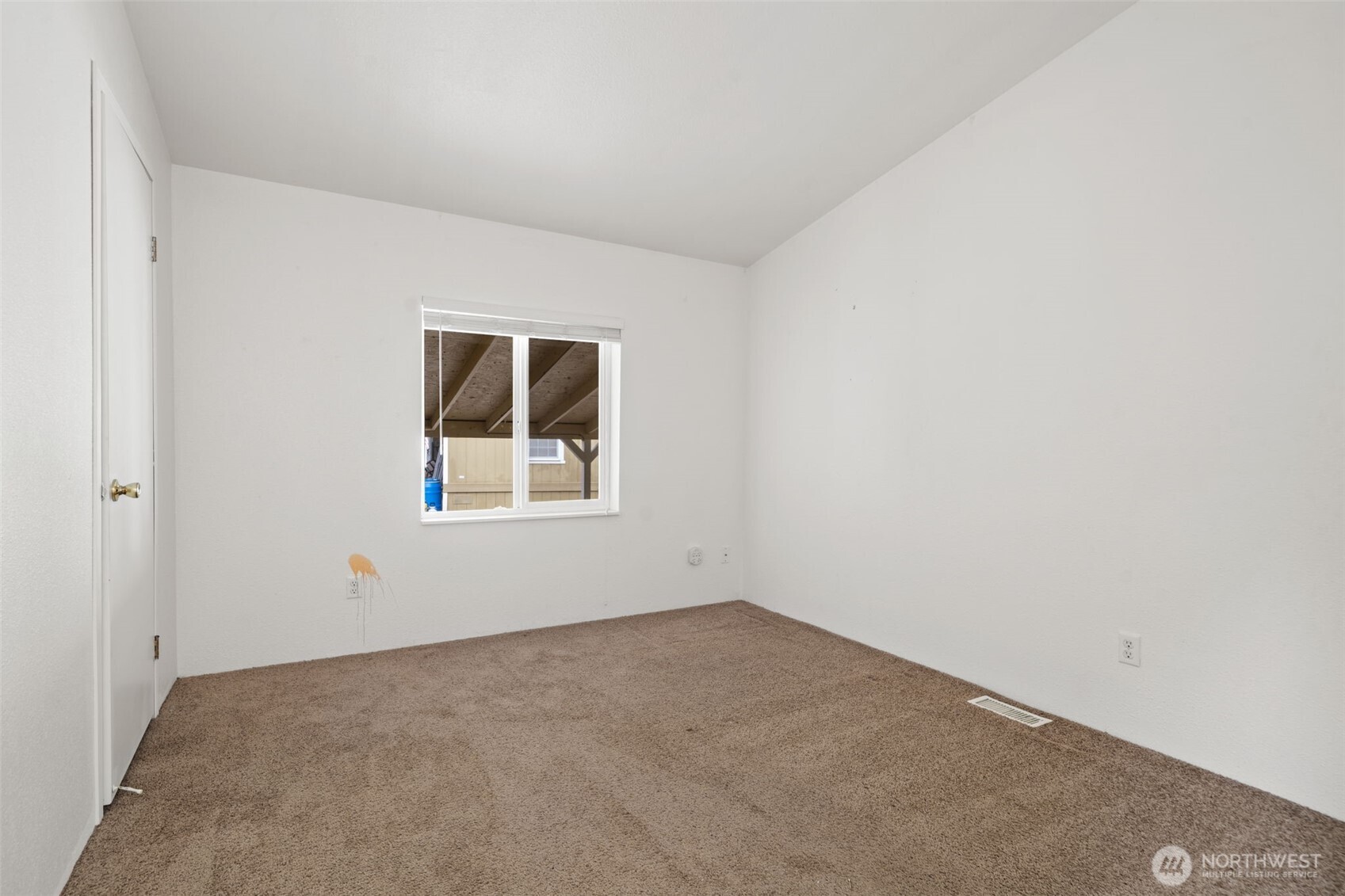 900 NE Saturn Lane , Bremerton, WA 98311