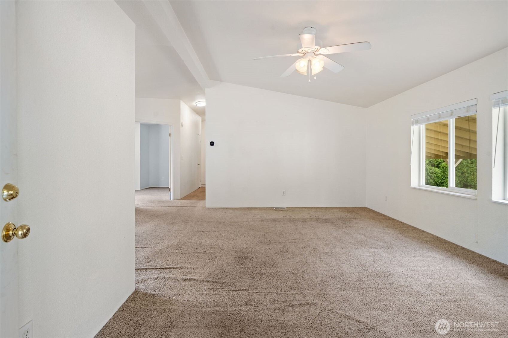 900 NE Saturn Lane , Bremerton, WA 98311