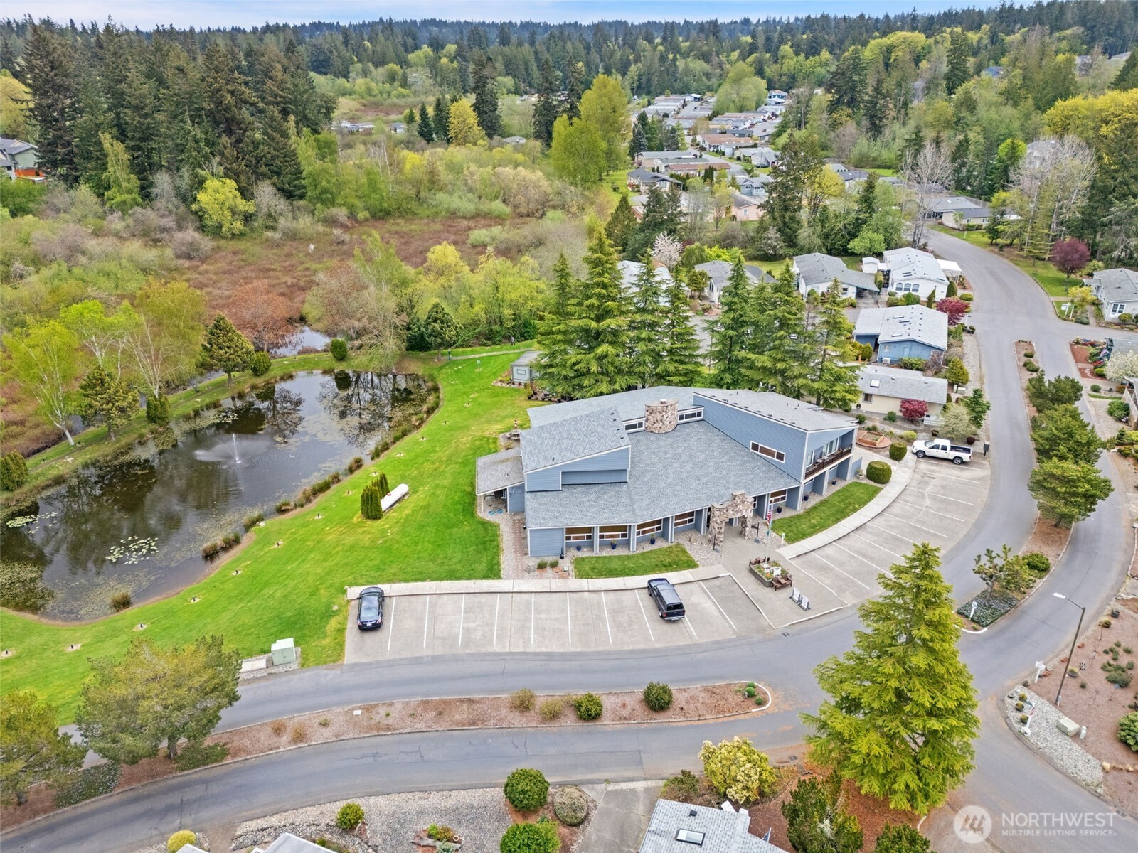 900 NE Saturn Lane , Bremerton, WA 98311