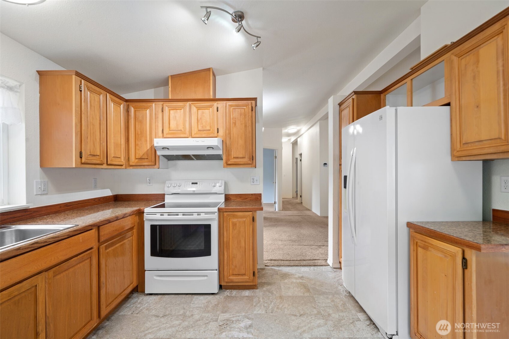 900 NE Saturn Lane , Bremerton, WA 98311