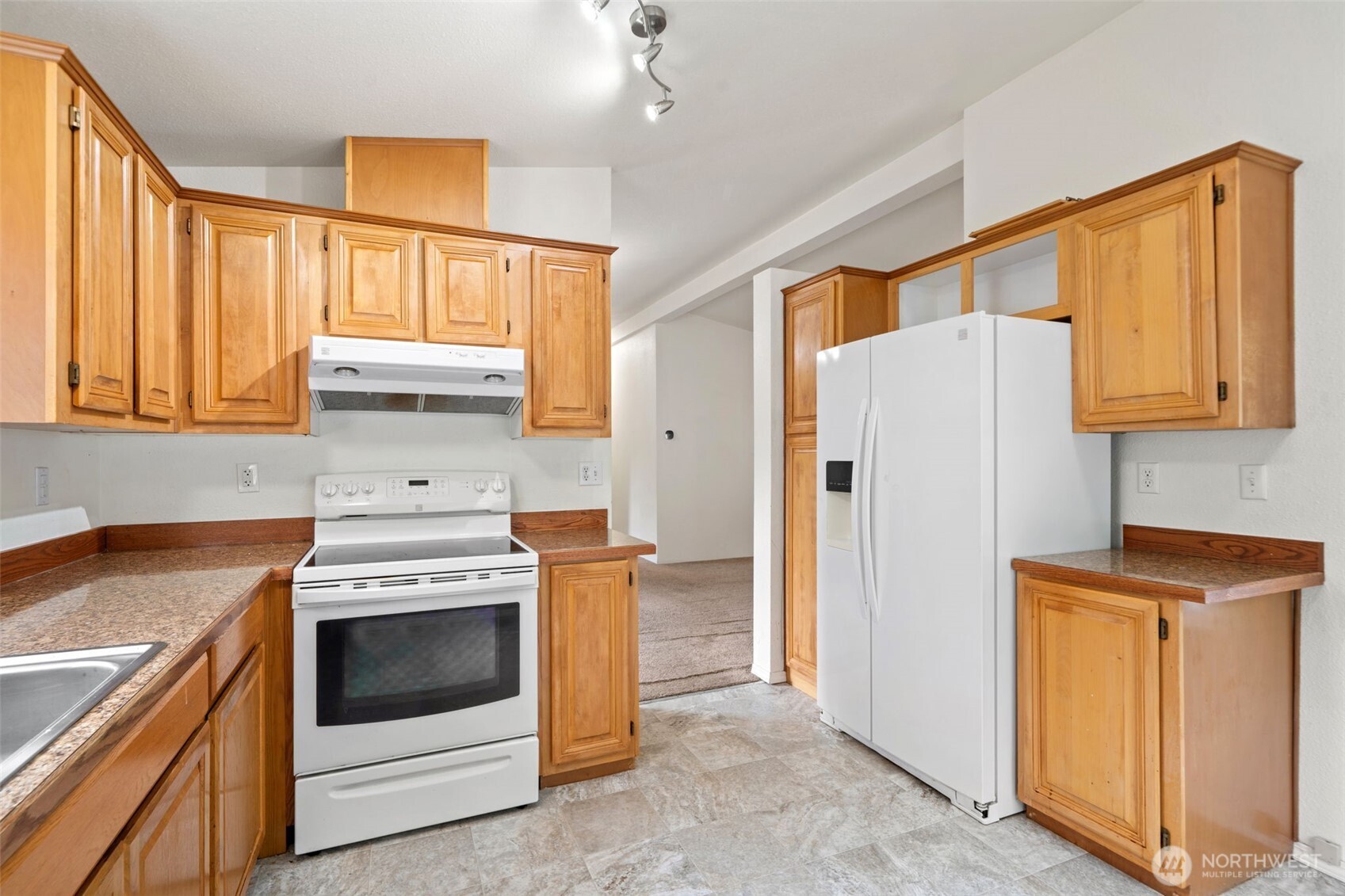 900 NE Saturn Lane , Bremerton, WA 98311