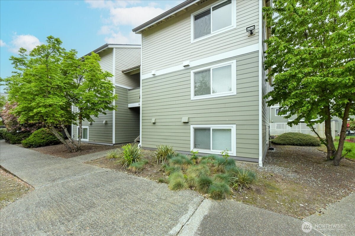 14312 126th Avenue NE #A302, Kirkland, WA 98034