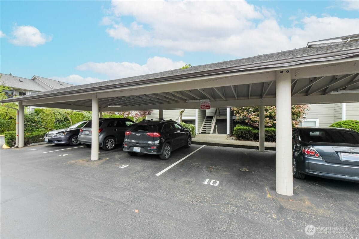 14312 126th Avenue NE #A302, Kirkland, WA 98034