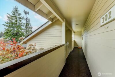 14312 126th Avenue NE #A302, Kirkland, WA 98034 - Photo 2