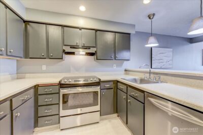 14312 126th Avenue NE #A302, Kirkland, WA 98034 - Photo 4