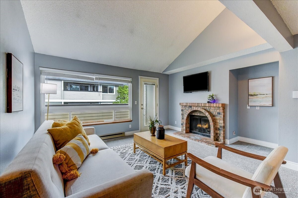 14312 126th Avenue NE #A302, Kirkland, WA 98034