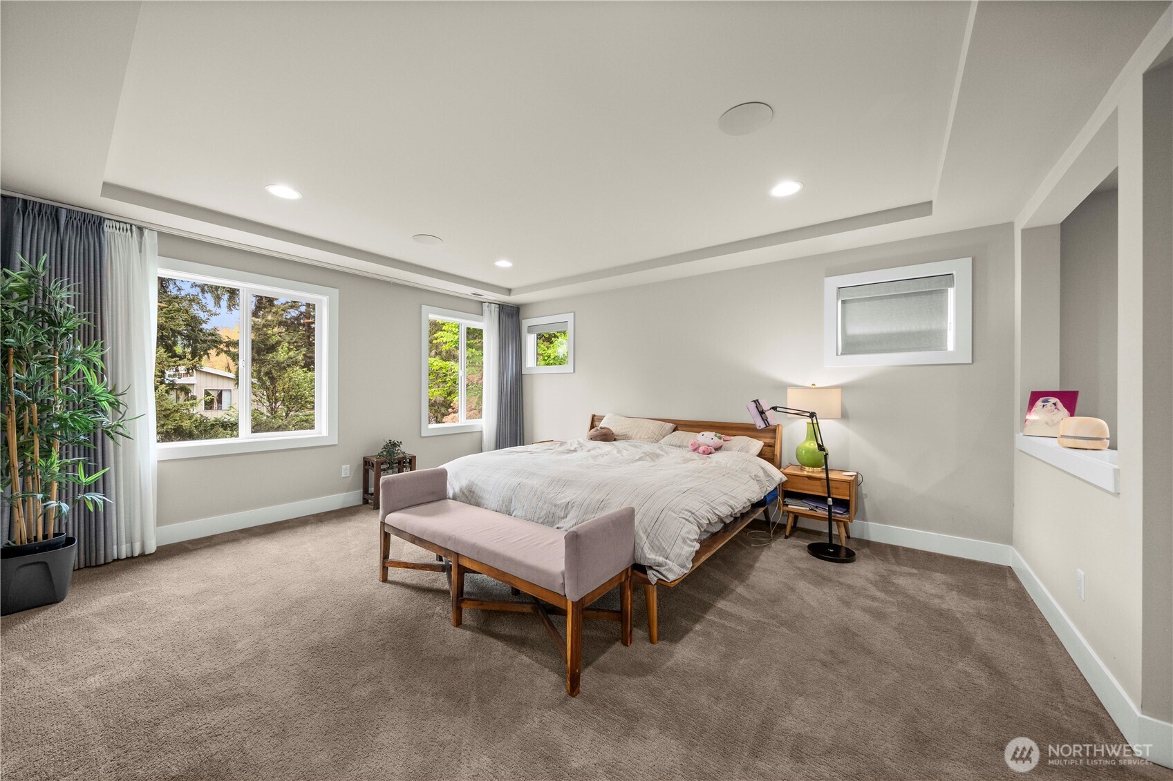 10351 SE 8th Street , Bellevue, WA 98004