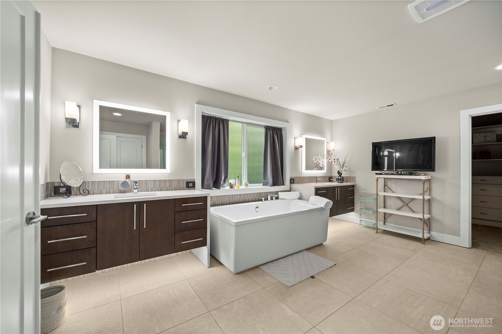 10351 SE 8th Street , Bellevue, WA 98004