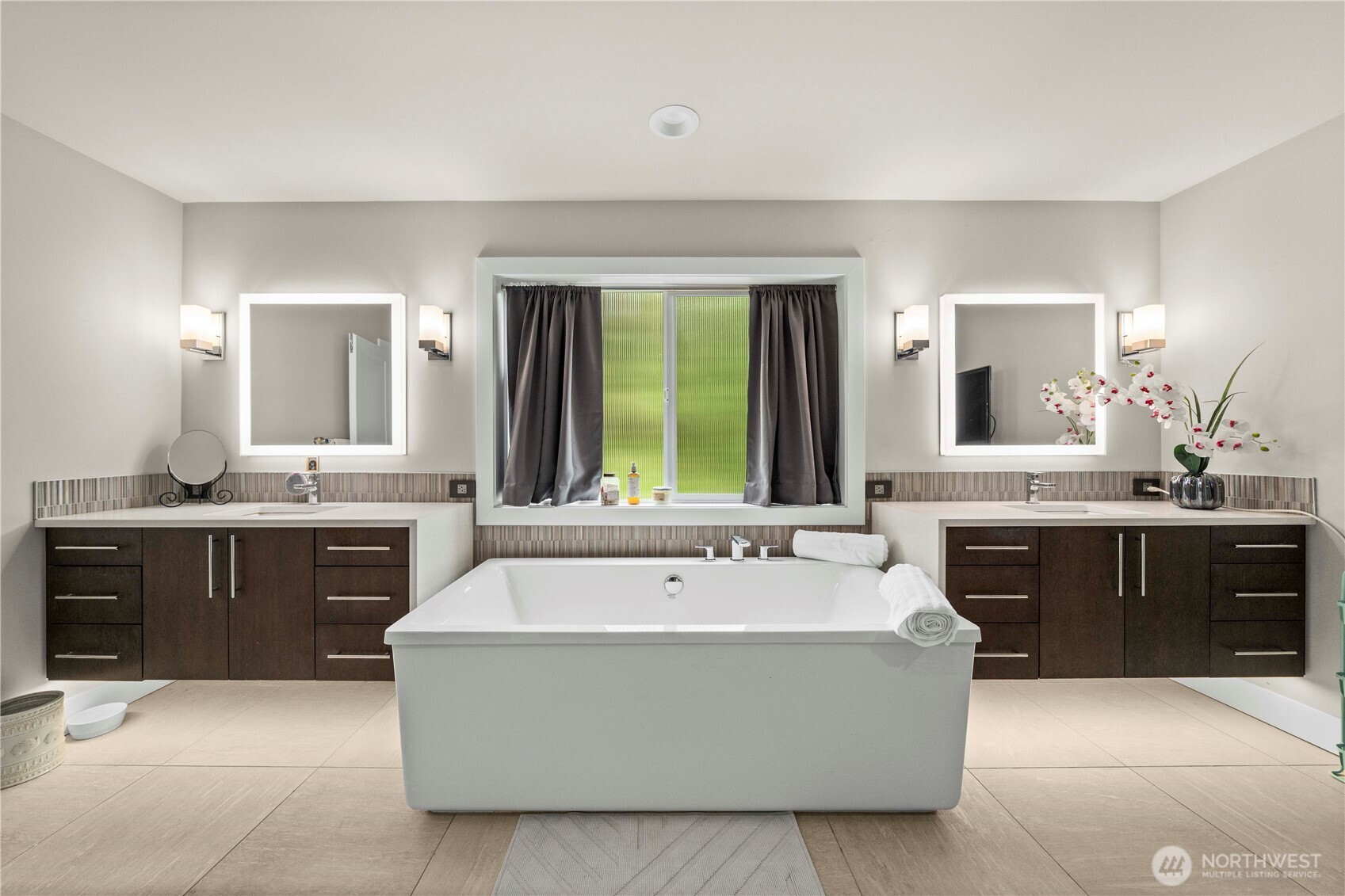 10351 SE 8th Street , Bellevue, WA 98004