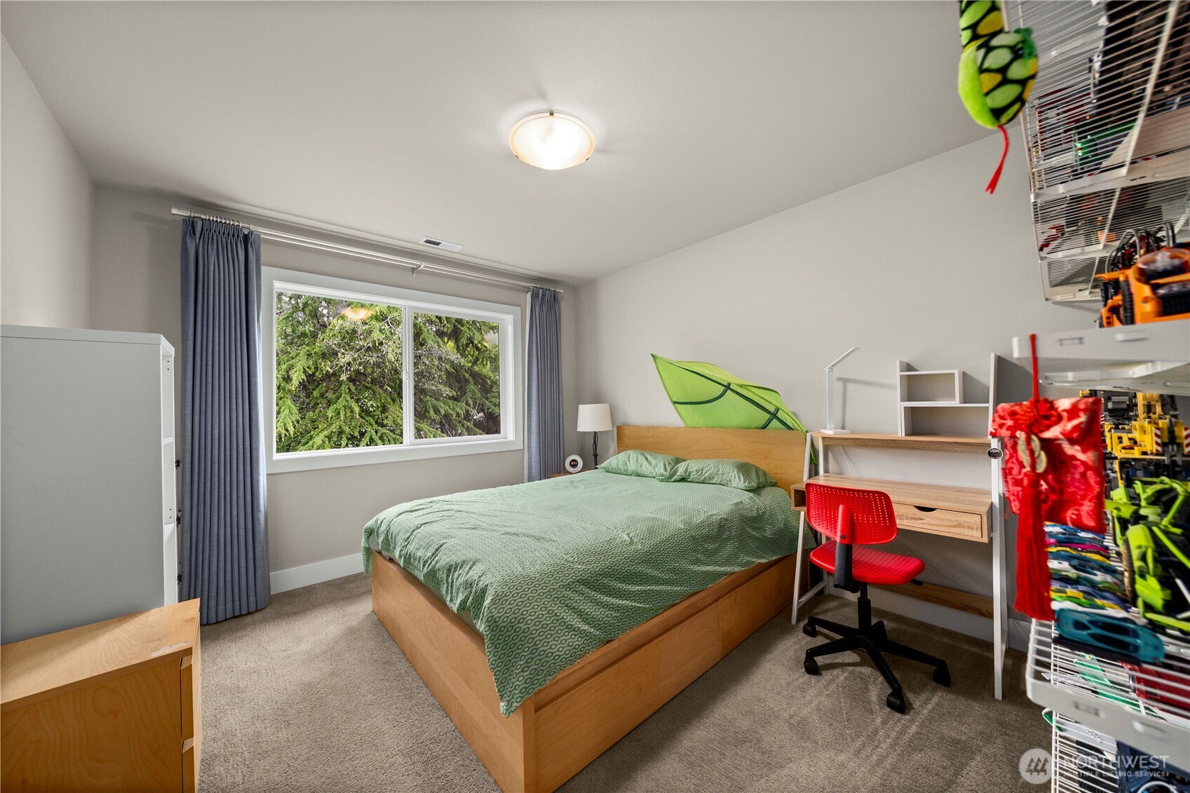 10351 SE 8th Street , Bellevue, WA 98004