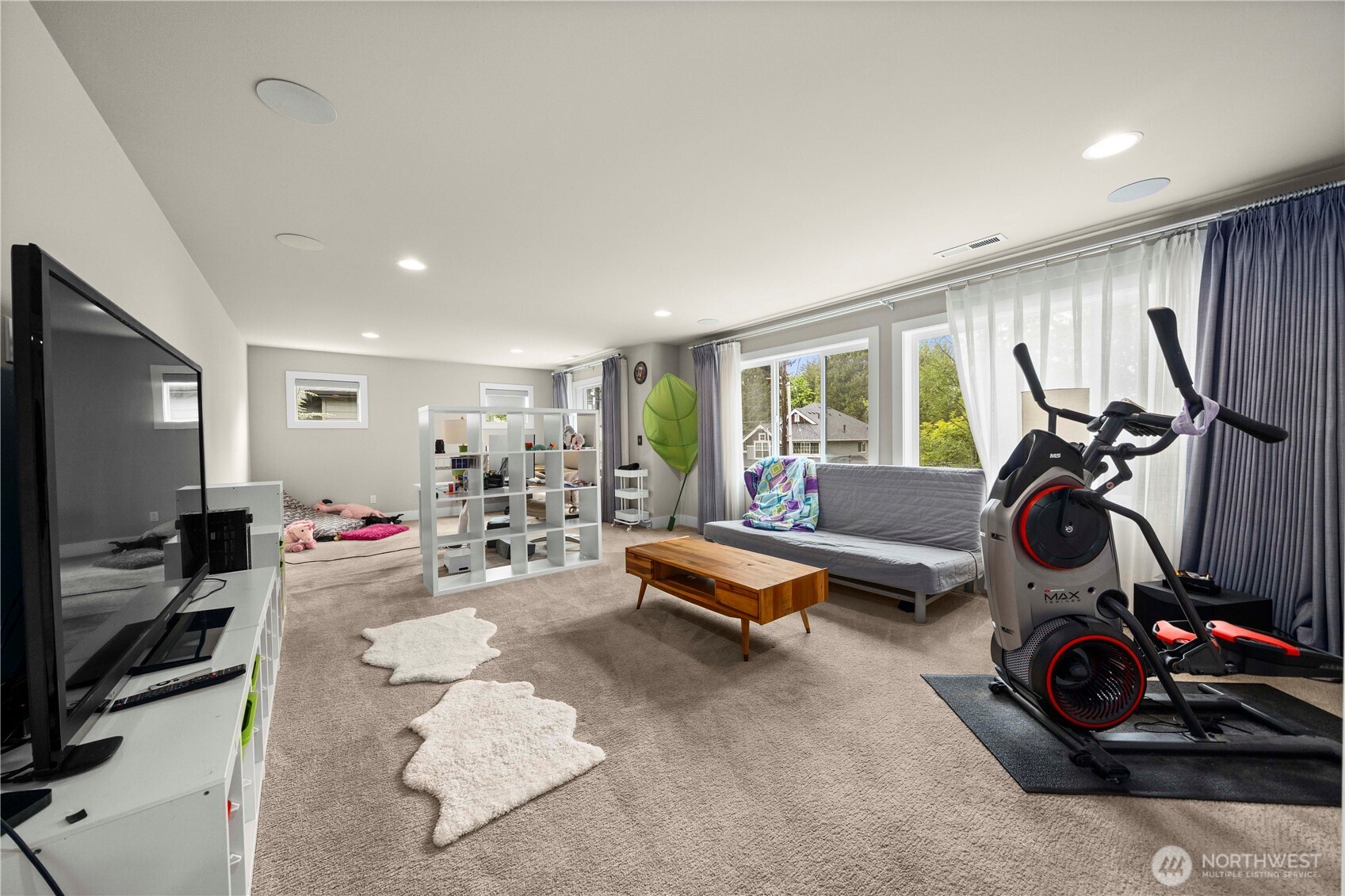 10351 SE 8th Street , Bellevue, WA 98004