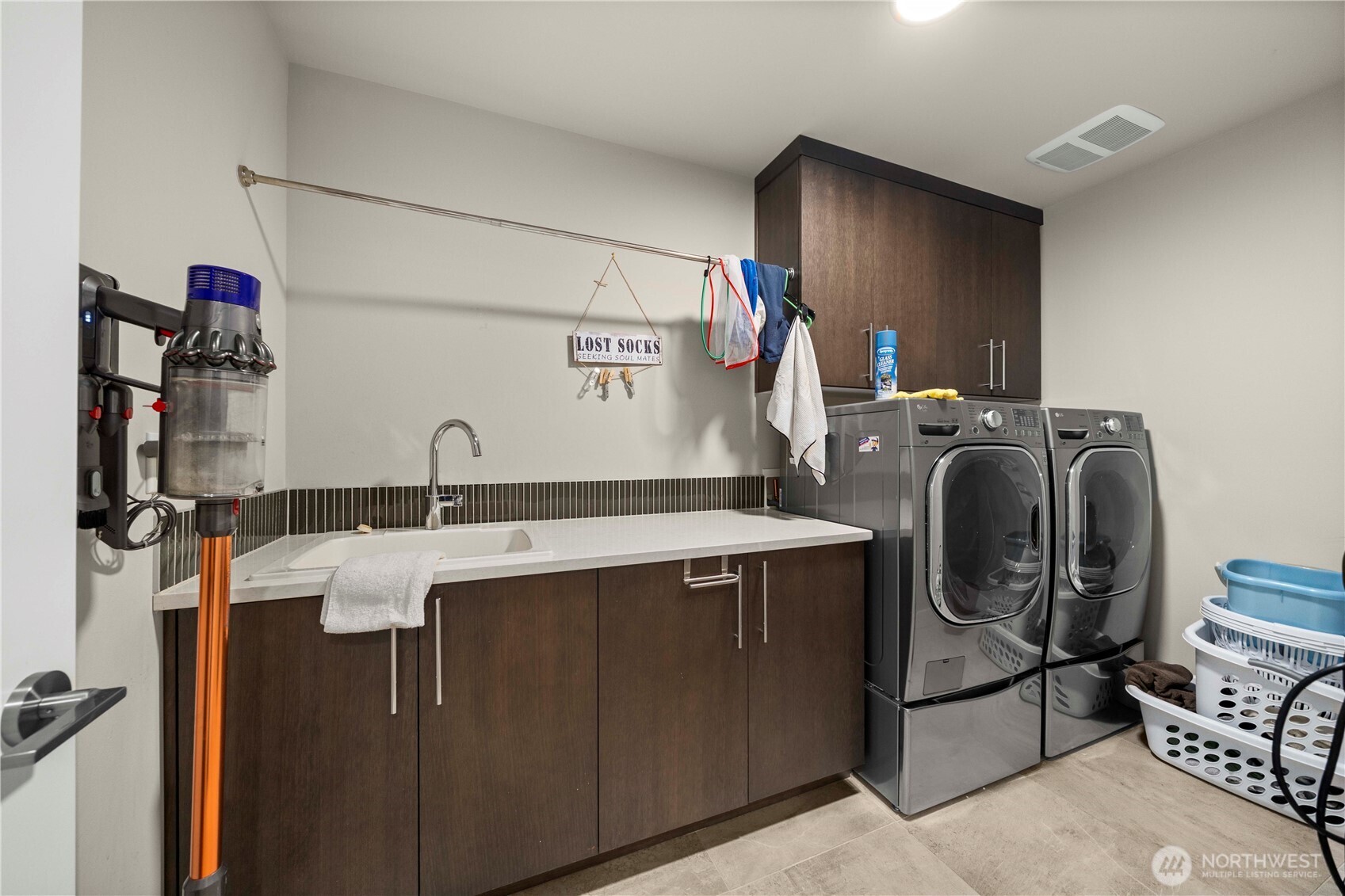 10351 SE 8th Street , Bellevue, WA 98004