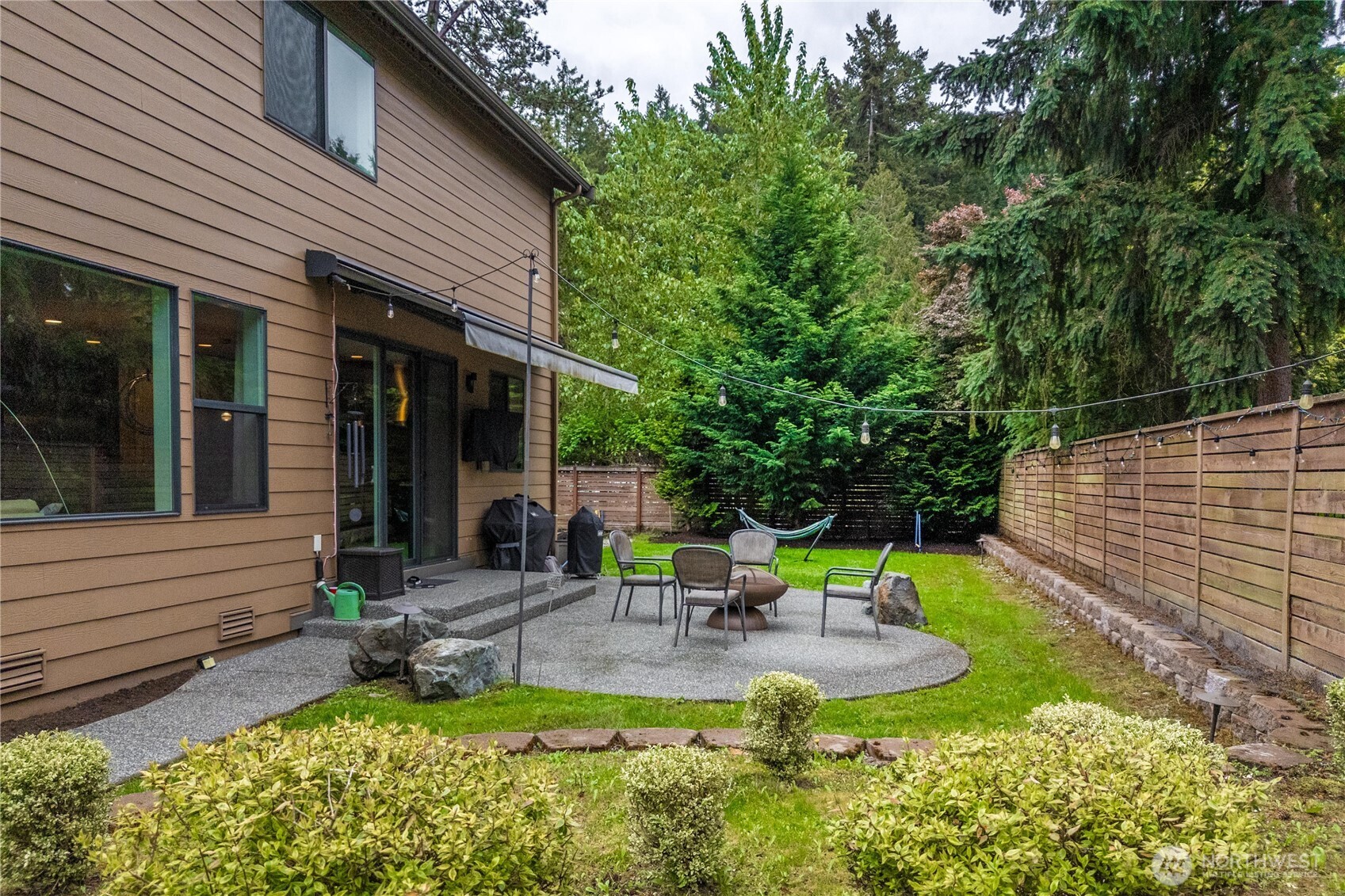 10351 SE 8th Street , Bellevue, WA 98004