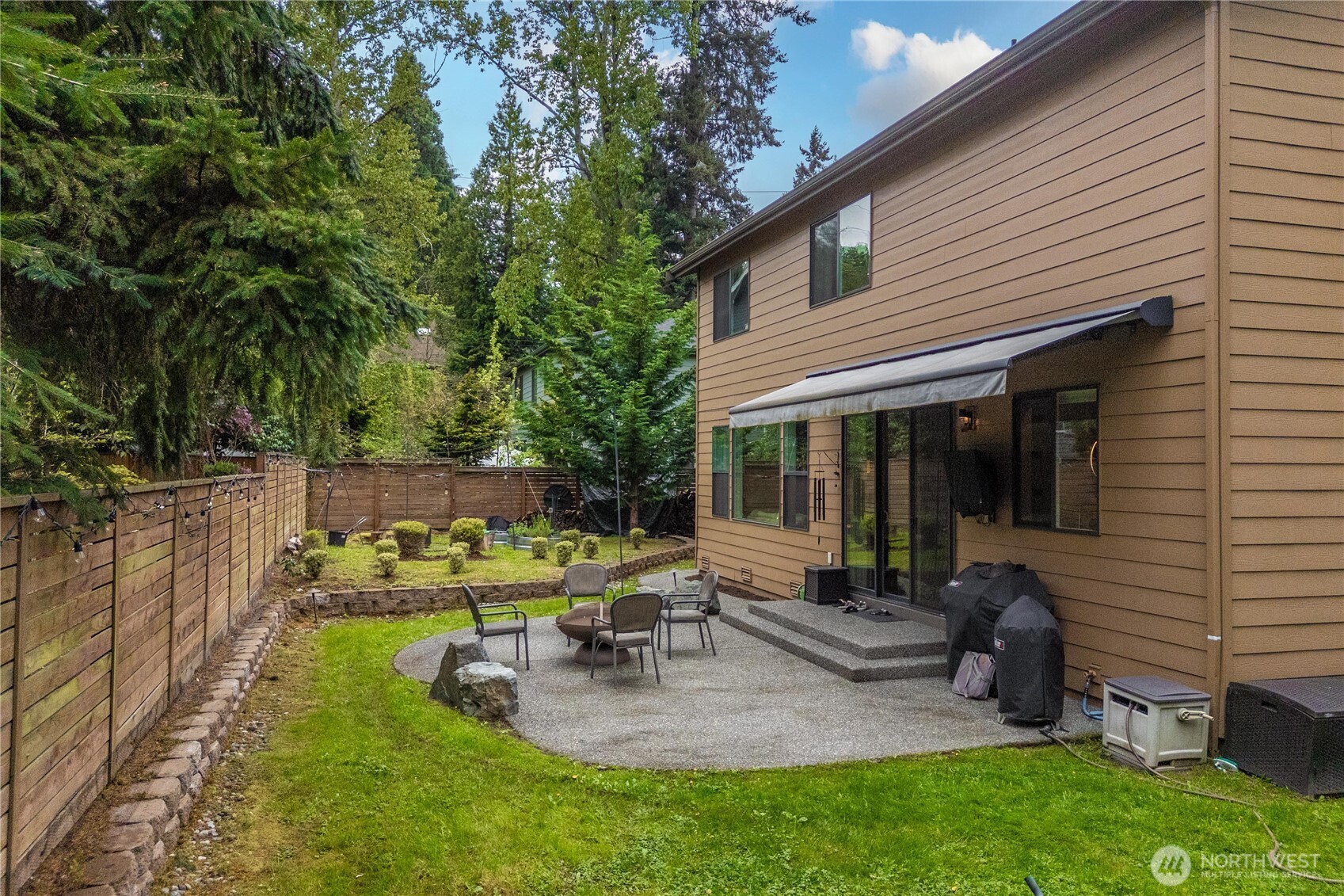 10351 SE 8th Street , Bellevue, WA 98004